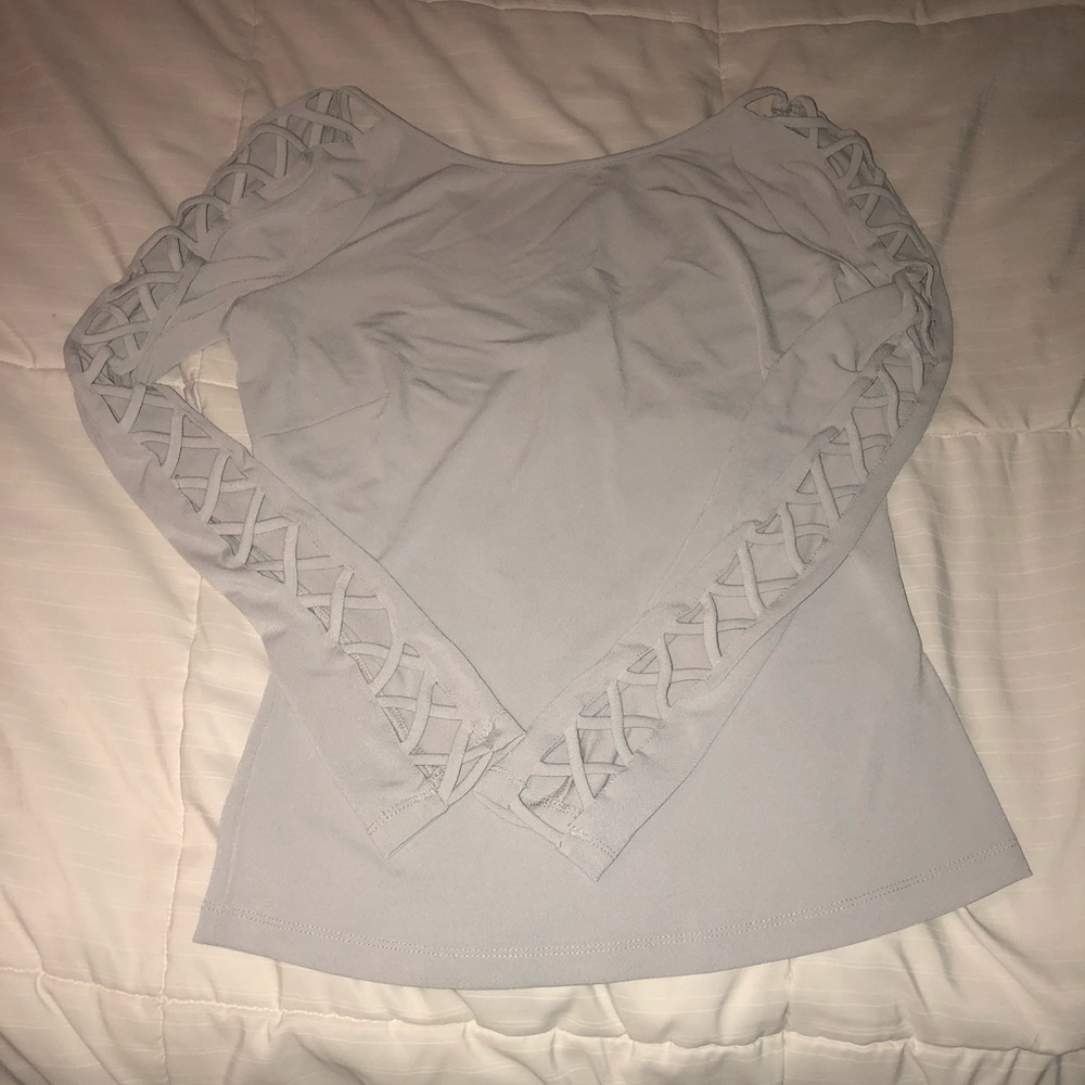 Bebe fitted cutout top